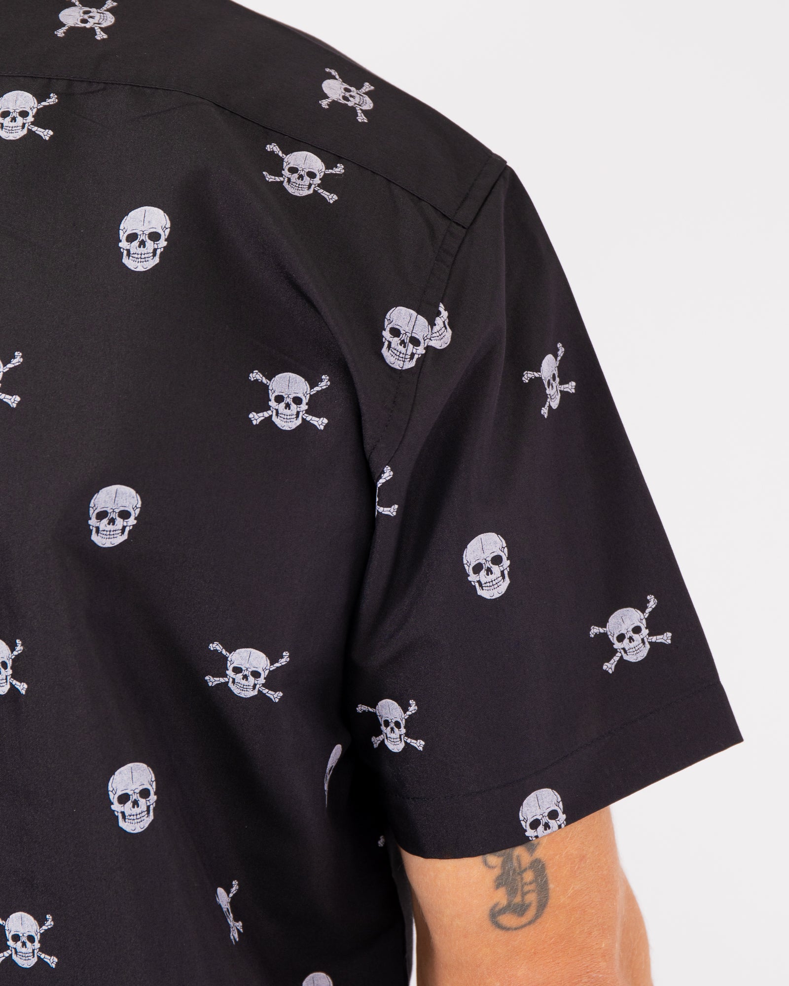 Mens Button Down Shirts - Skulls Black - visive